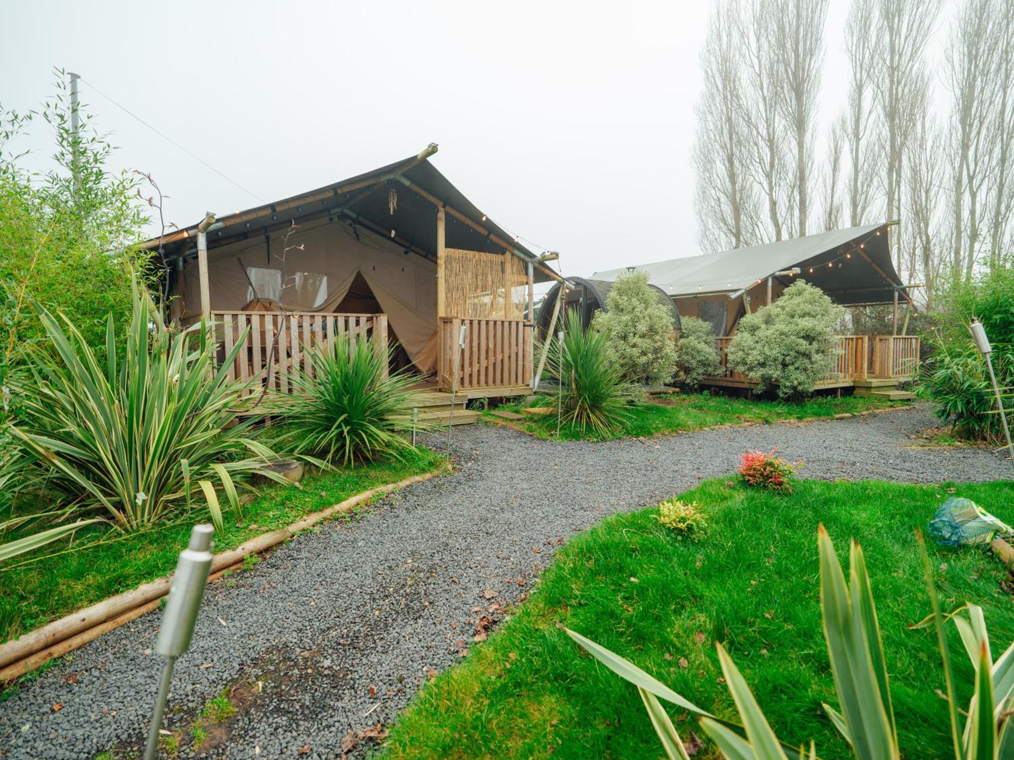 Sunset Retreats Safari Tent Ombersley Exterior photo